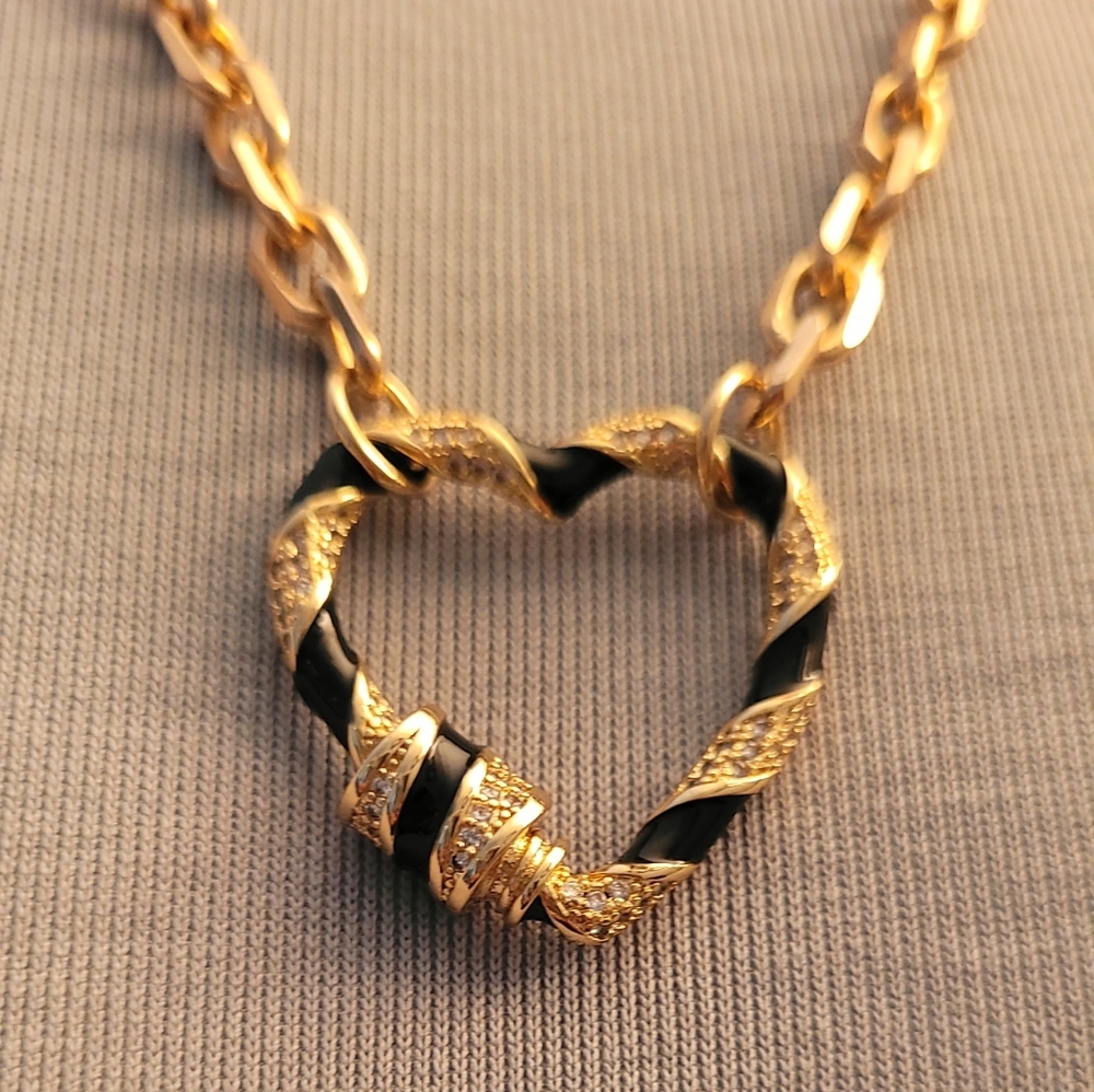 Necklace  Alexa Rae *
